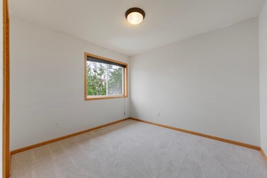 Looking for a move-in-ready end-unit townhome! Look no - photo 32