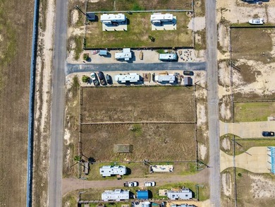 This beautiful 0.25-acre lot offers stunning views of Copano Bay - photo 7