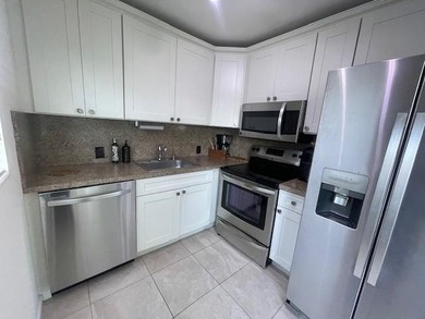 Bright ground-floor corner unit, partially furnished, featuring - photo 10