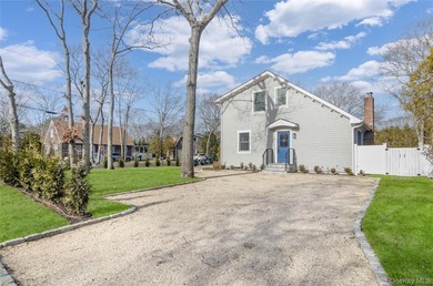 Stunning Newly Renovated Home in Hampton Bays! Welcome to this - photo 3