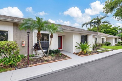 Beautifully updated and move-in ready, this charming villa is - photo 1