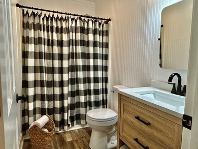 Move In Ready Lakefront Retreat w income potential. - photo 11