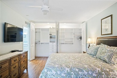 This beautifully furnished 2/2 condo is turnkey ready for - photo 18