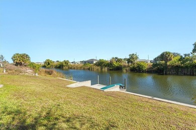 Welcome to this custom-built, better-than-new freshwater canal - photo 22