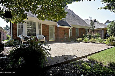 Beautiful and Open in an established Olive Branch Subdivision is - photo 33