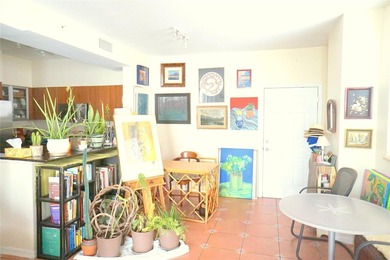 Luxury, light & bright fully updated 2-bedroom, 2-bathrooms - photo 4