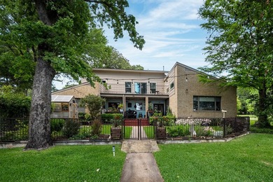 Welcome to your waterfront retreat on Cedar Creek Lake in the - photo 1