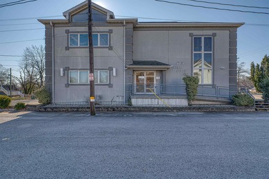 Ohio River Home For Sale in Henderson Kentucky