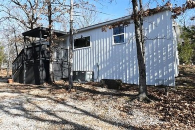 A Touch of Modern - Fully Furnished & Remodeled Near Lake - photo 2