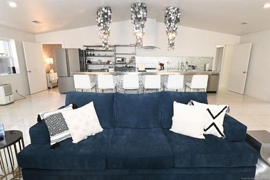 A Touch of Modern - Fully Furnished & Remodeled Near Lake - photo 10