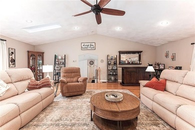 Are you looking for a new home with nothing to do but move in? - photo 11