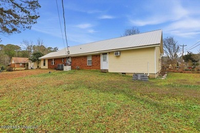 Price reduced due to separating the additional commercial lot - photo 30