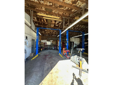 Turnkey Mechanic and Tire Shop and Commercial Building on 2 - photo 5