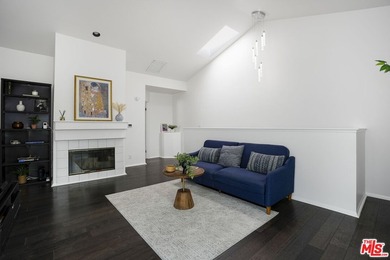 Welcome to this bright and stylish corner-unit 2-bedroom, 2-bath - photo 4