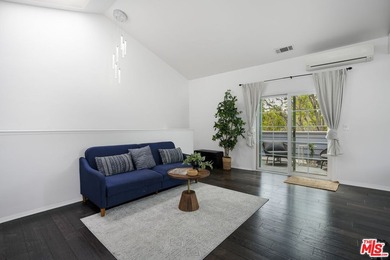 Welcome to this bright and stylish corner-unit 2-bedroom, 2-bath - photo 5