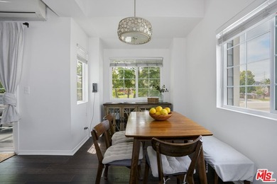 Welcome to this bright and stylish corner-unit 2-bedroom, 2-bath - photo 8