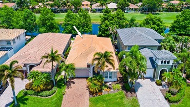 Welcome to this exceptional waterfront single-story residence - photo 2