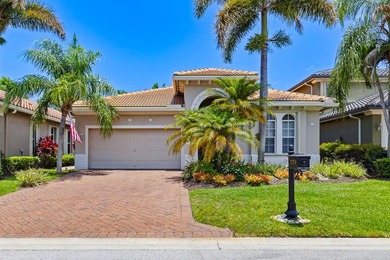 Welcome to this exceptional waterfront single-story residence - photo 3