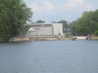 Saginaw River Commercial For Sale in Essexville Michigan