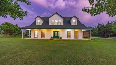 Lake Tawakoni Home For Sale in Quinlan Texas