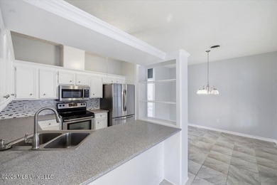 Welcome home to this well-maintained 2-bedroom, 2-bath home - photo 8