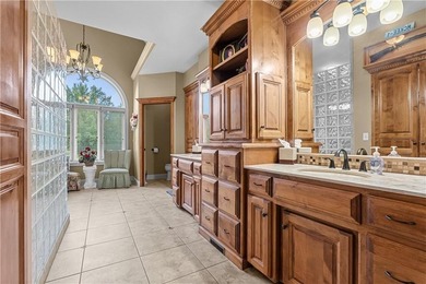Welcome to your own private retreat nestled on 5.67 breathtaking - photo 33