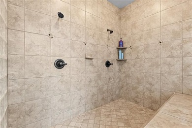 Welcome to your own private retreat nestled on 5.67 breathtaking - photo 36