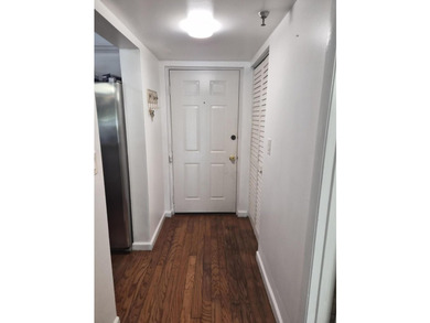 Welcome to this well-appointed 2-bedroom, 2-bathroom condominium - photo 6