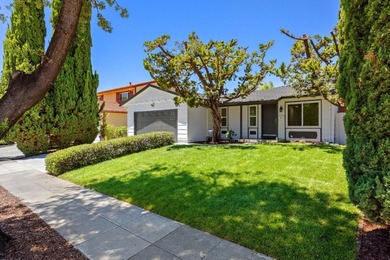 What a beautiful home! This home includes a new roof, flooring - photo 3