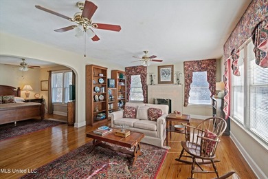 A timeless Georgian-style estate built in 1947 and lovingly - photo 29