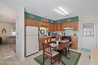 A timeless Georgian-style estate built in 1947 and lovingly - photo 55