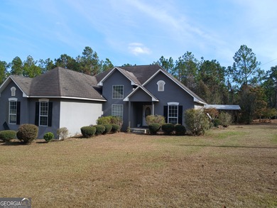 Lake Home For Sale in Hazlehurst, Georgia