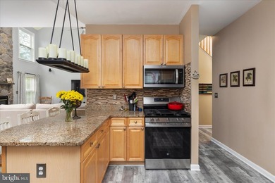 Welcome home to easy living in the beautiful and sought-after - photo 7