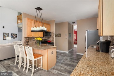 Welcome home to easy living in the beautiful and sought-after - photo 8