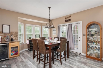 Welcome home to easy living in the beautiful and sought-after - photo 10