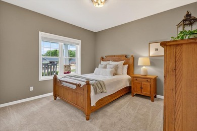 Enjoy easy main-level living in this beautifully maintained - photo 17