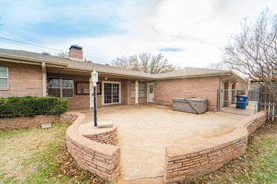 YES! A lovely FOUR bedroom home located in a great neighborhood - photo 8
