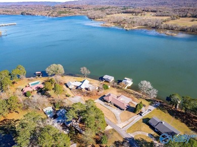 Waterfront Living in Roseberry Creek - Basement Rancher on Appx - photo 36