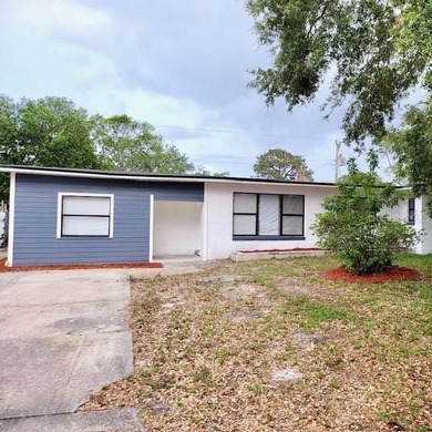 Welcome to a charming opportunity you won't want to miss! This - photo 2