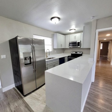 Welcome to a charming opportunity you won't want to miss! This - photo 7