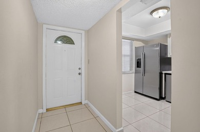 Welcome to this impeccably maintained 2 bedroom, 2 bathroom - photo 7
