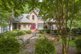 High Rock Lake Front w/Spectacular and Extensive Water Views! - Lake Home For Sale in Denton, North Carolina