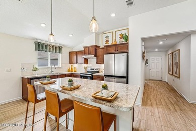 TOUR THIS STUNNING FORMER MODEL HOME TODAY! This home includes 3 - photo 8