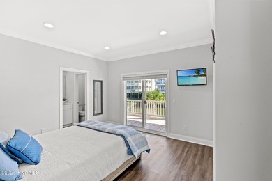 Stunning 4BR/4.5BA Ocean Isle Beach Island Home - Private