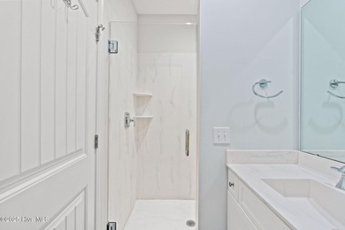 Stunning 4BR/4.5BA Ocean Isle Beach Island Home - Private