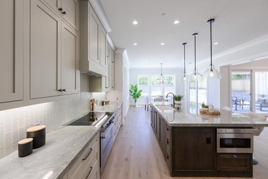 Welcome to Willowbend at Sandraya Heights, where luxury - photo 9
