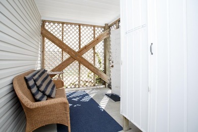 Very nice 4 Bedroom/4 Bath raised beach home only three blocks - photo 32