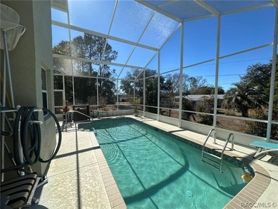 Florida Living at its best! As you enter this 3 bedroom 2 bath - photo 5