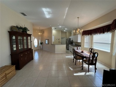 Florida Living at its best! As you enter this 3 bedroom 2 bath - photo 8