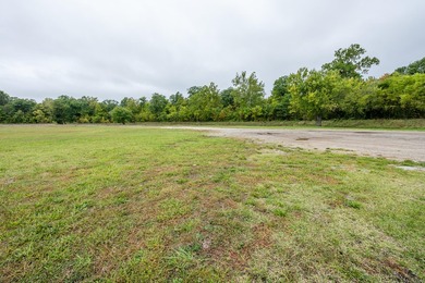 This exceptional parcel is positioned in the heart of Watervliet - photo 9